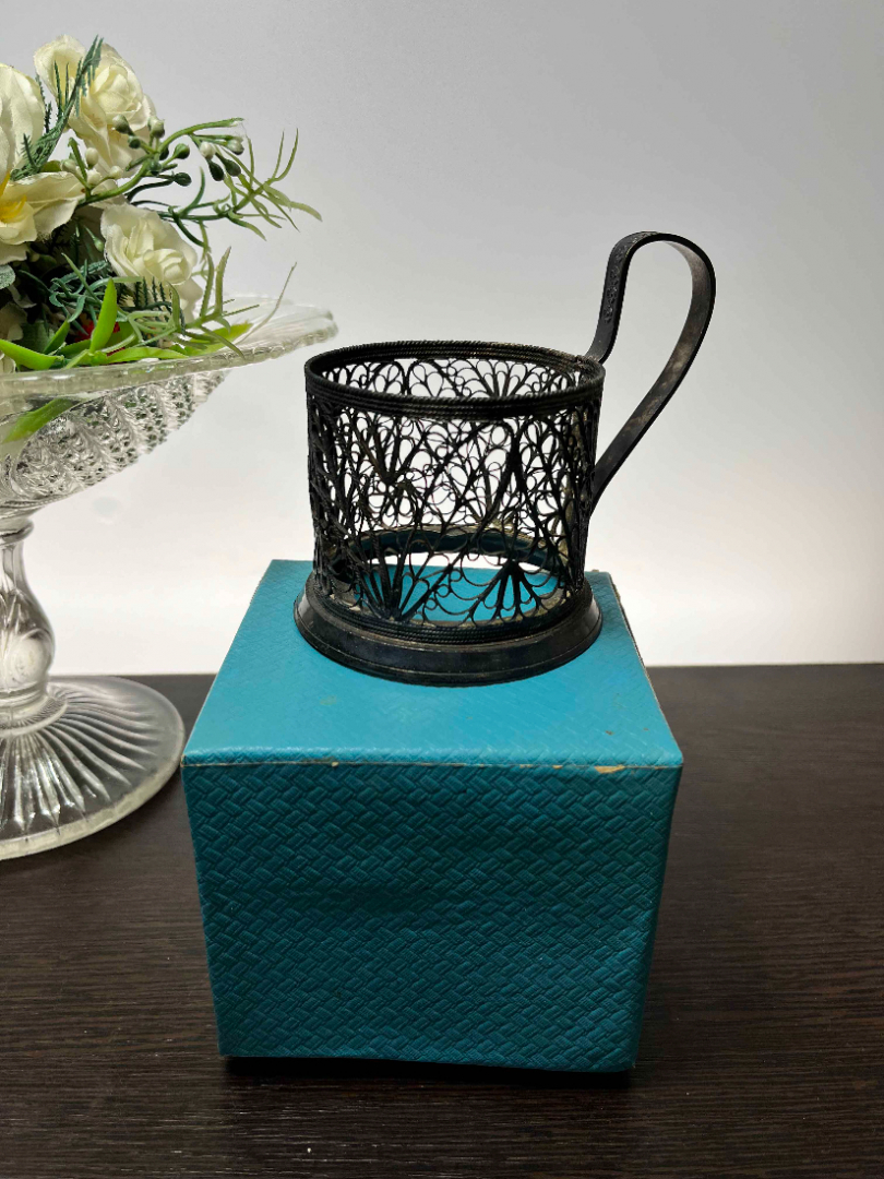 Подстаканник в фабричной коробке. Мстерский з-д ХИ "Ювелир". Скань, филигрань. Винтаж. Картинка 1